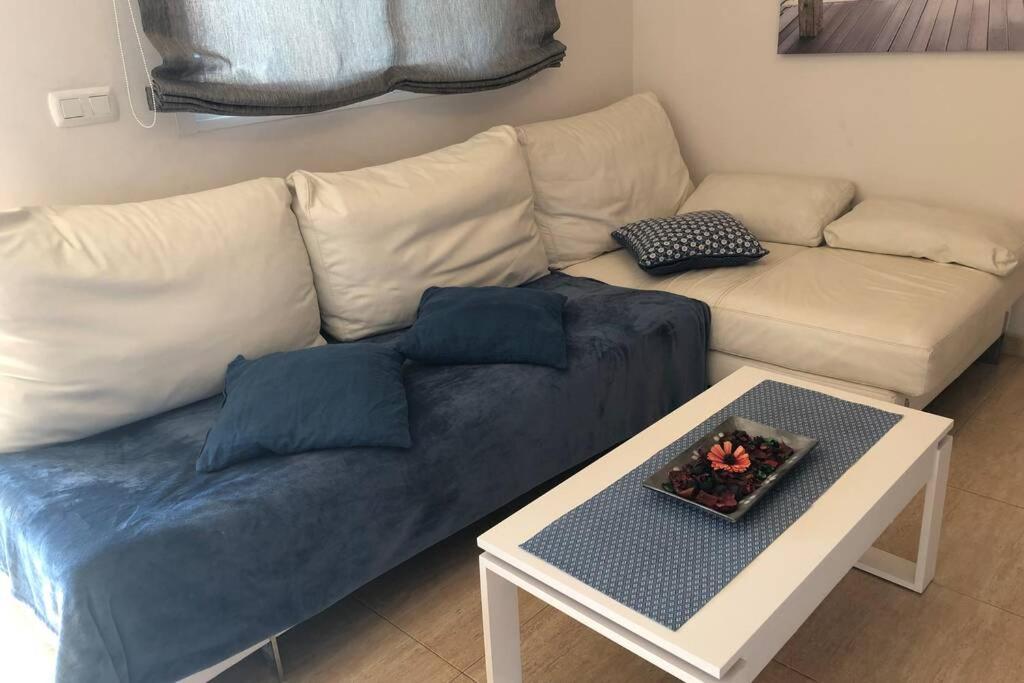 Beautiful Apartment With Swimming Pool And Beach لقنت المظهر الخارجي الصورة